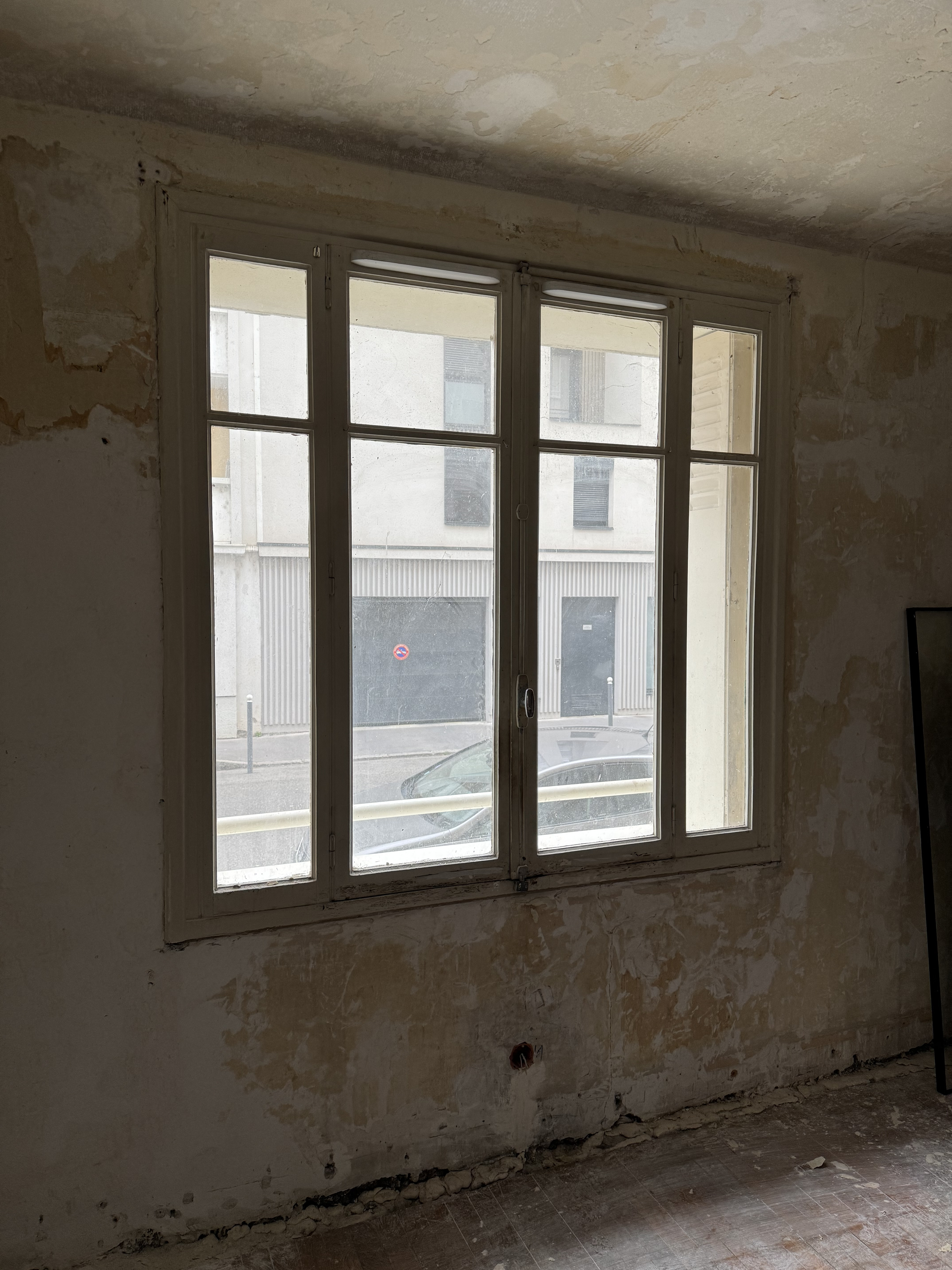 Fenêtre 1 avant pose — SPM Villeurbanne