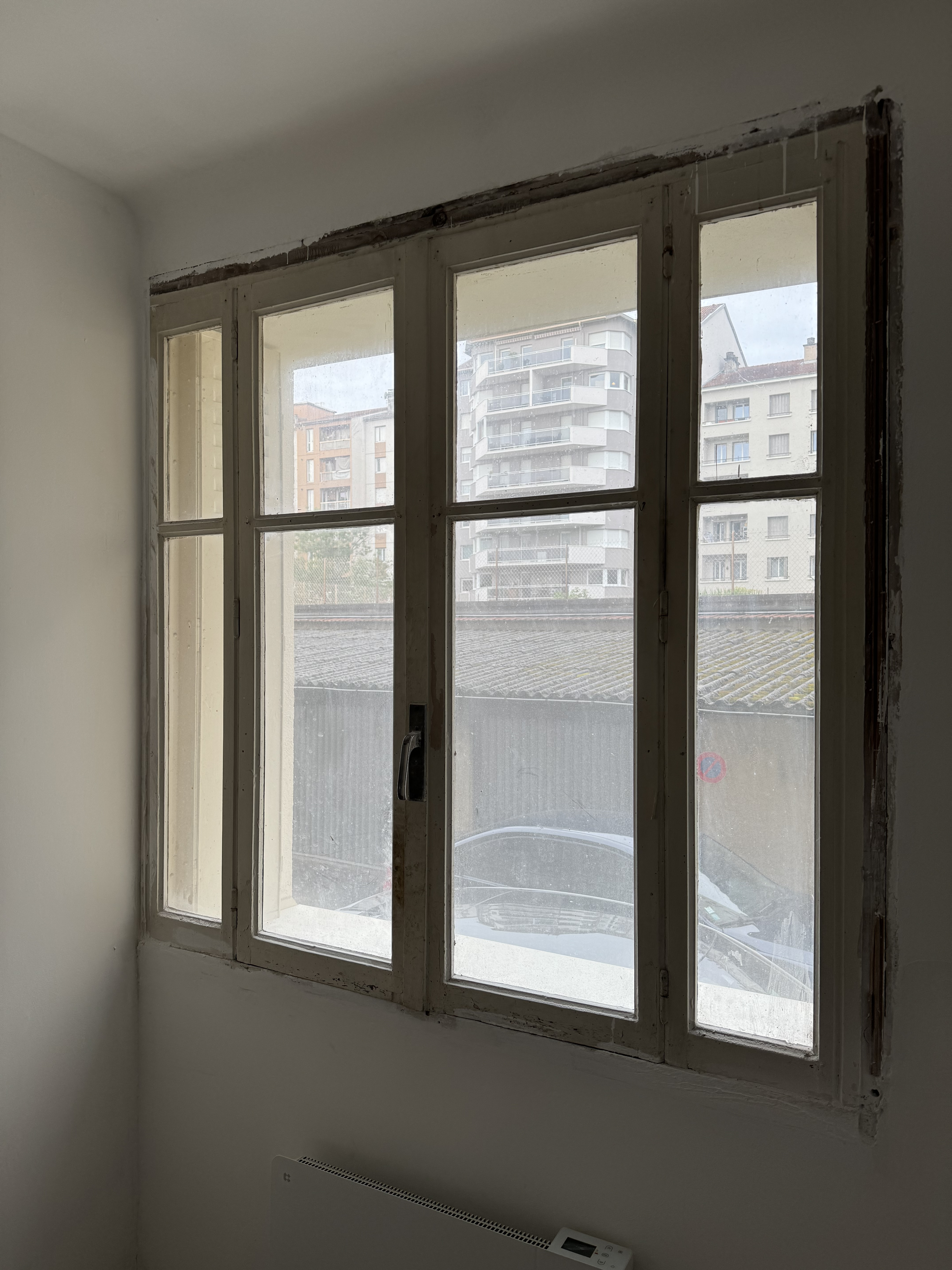 Fenêtre 2 avant pose — SPM Villeurbanne